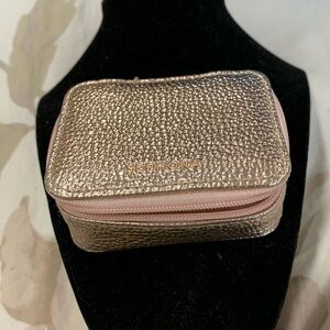 Pill case offer five when bundle